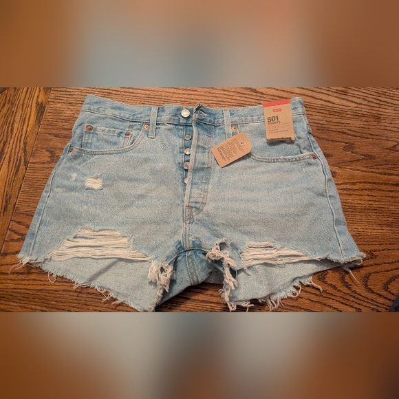 Levi's Pants - NWT Levi's Women's Light Blue 501 Denim Shorts